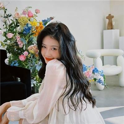 墙里的女人